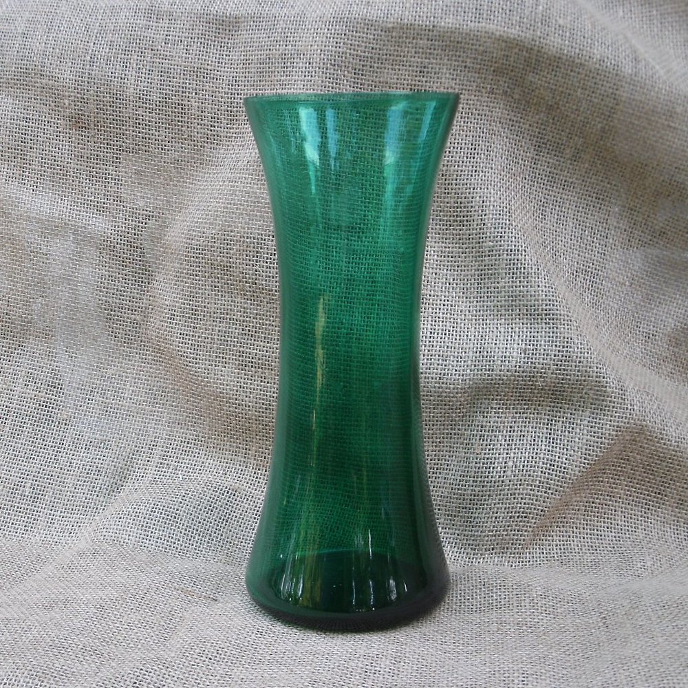 Vintage Imperial Glass Emerald Green Tall Vase